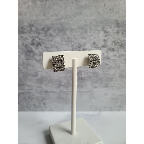 Vintage Clear Rhinestone Screwback Earrings - Picture 9 of 10